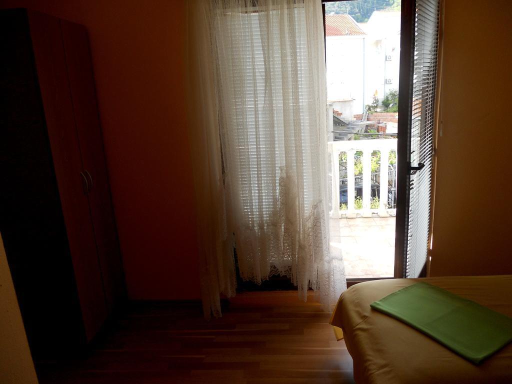 Apartments Marijana Tivat Bilik gambar